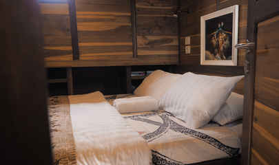 Lower Deck Suite