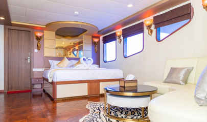 Master Suite (Cabins 9 & 10)