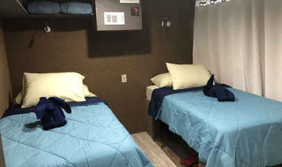 Middle Deck Suites