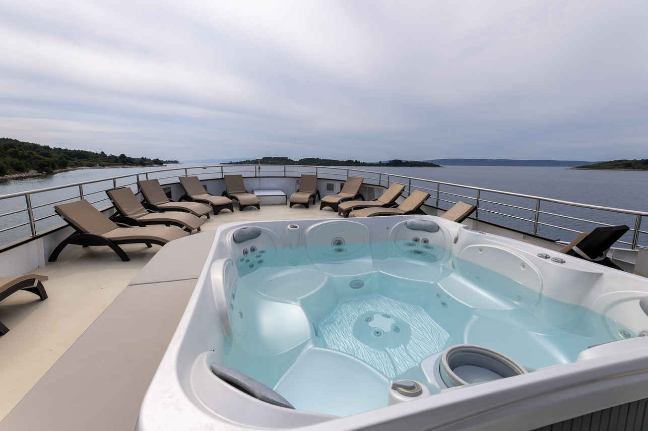 Jacuzzi