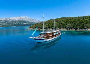 Katarina Line Traditional En-Suite