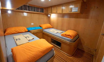 Lower Deck Double/Twin