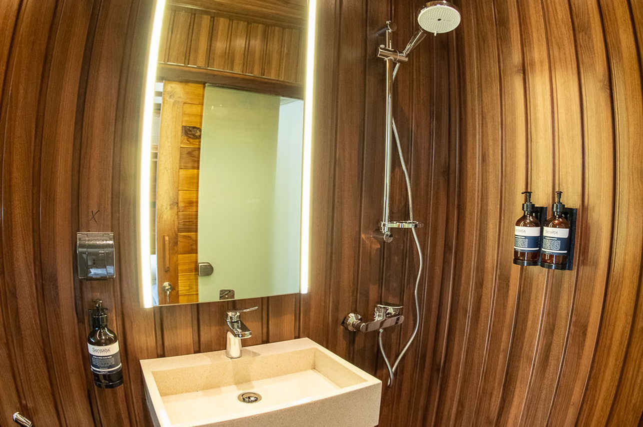 Arun - Bathroom