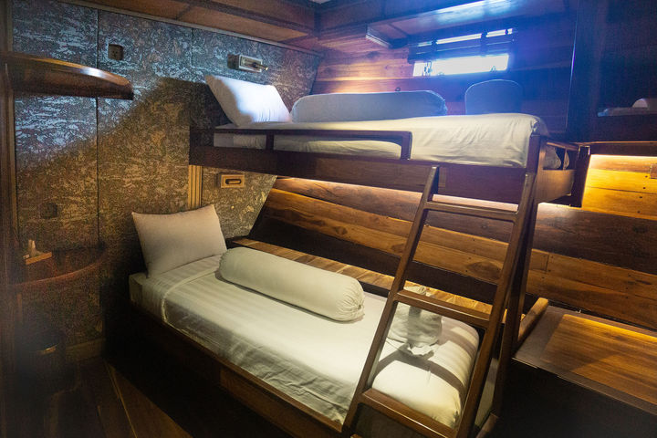 Lower Bunk Cabin