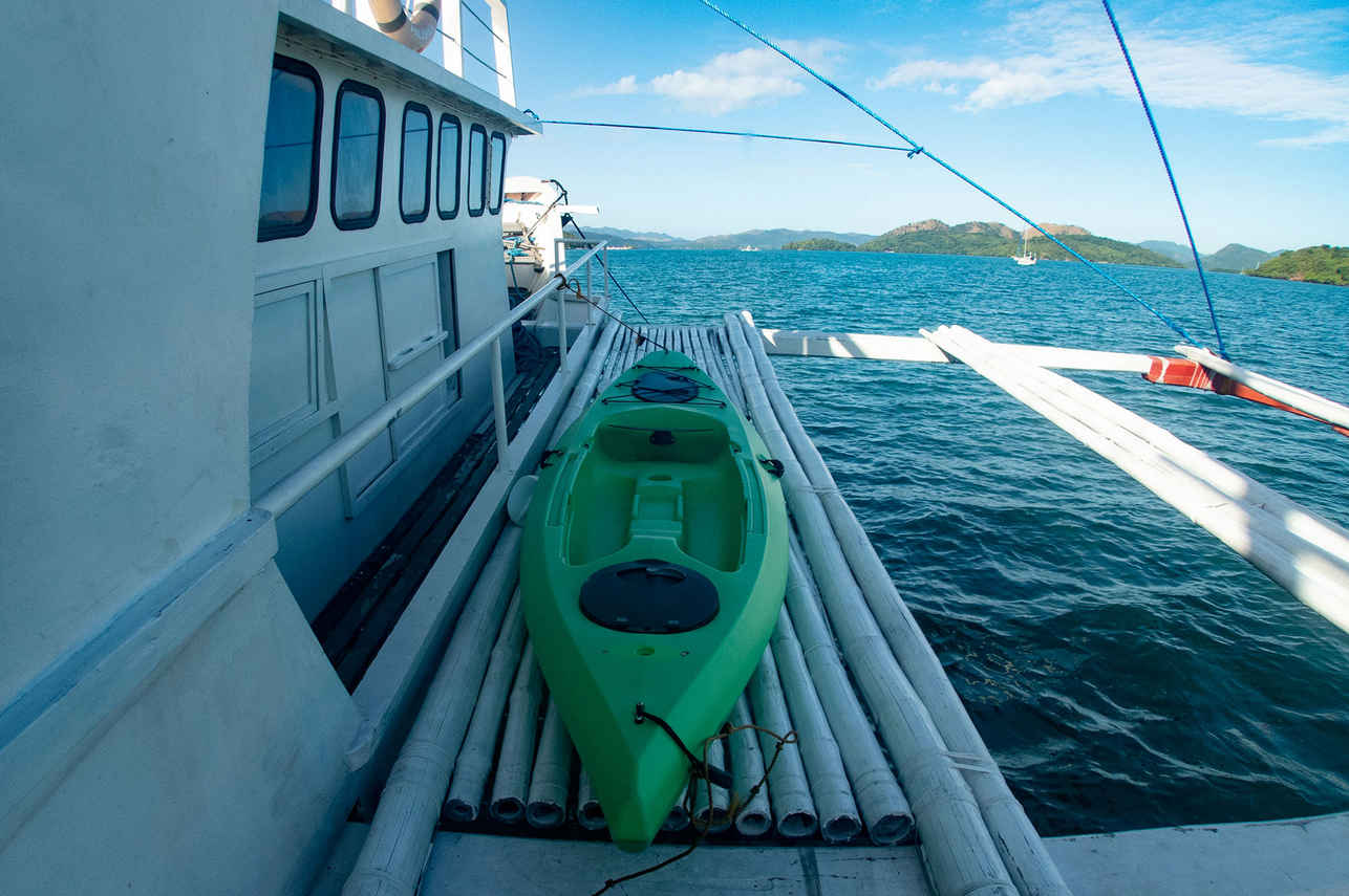 Kayaks an Board - Agos