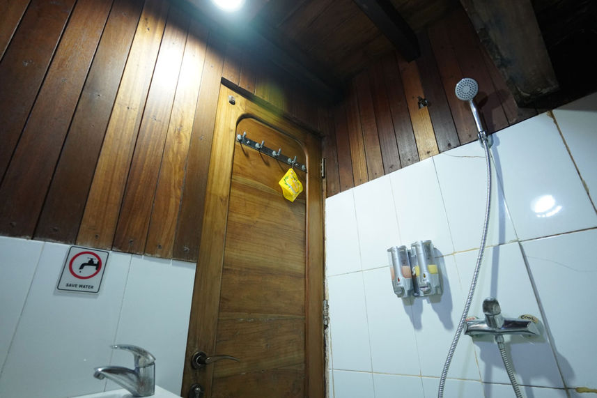 Triple Cabin Bathroom