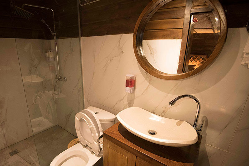 Lower Deck Cabin's Bathroom