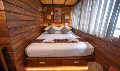 Upper Deck Double Cabin