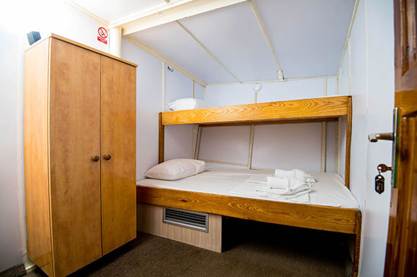 Lower Deck Cabin - Novi Dan