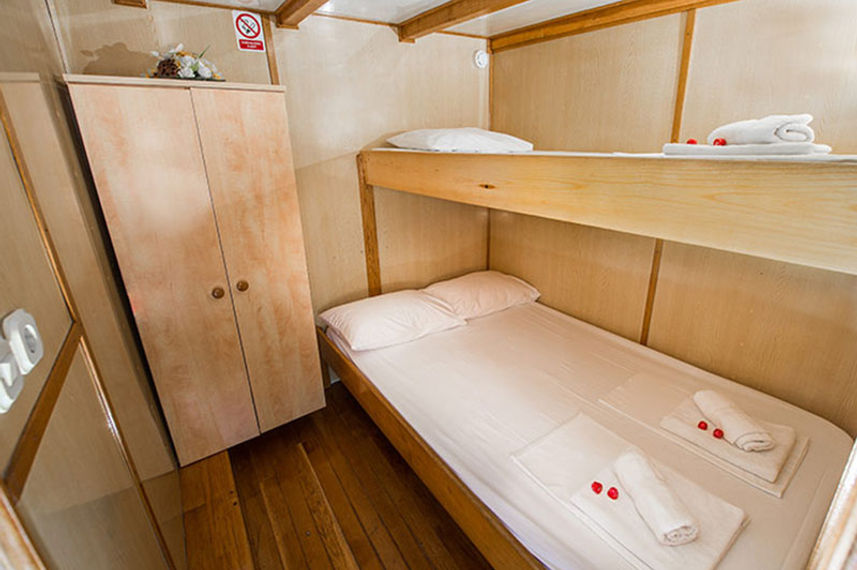 Lower Deck Cabin - Novi Dan