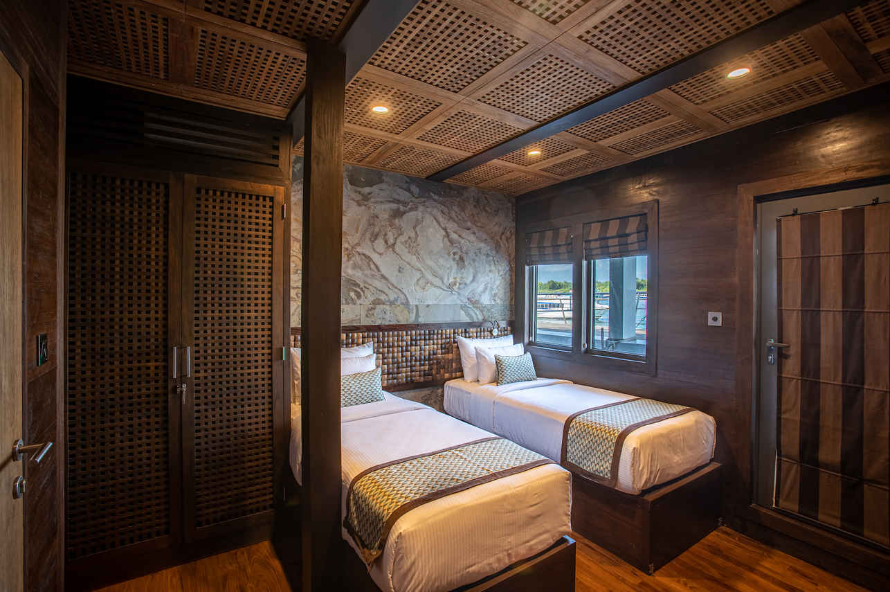 Cowrie Suite Double
