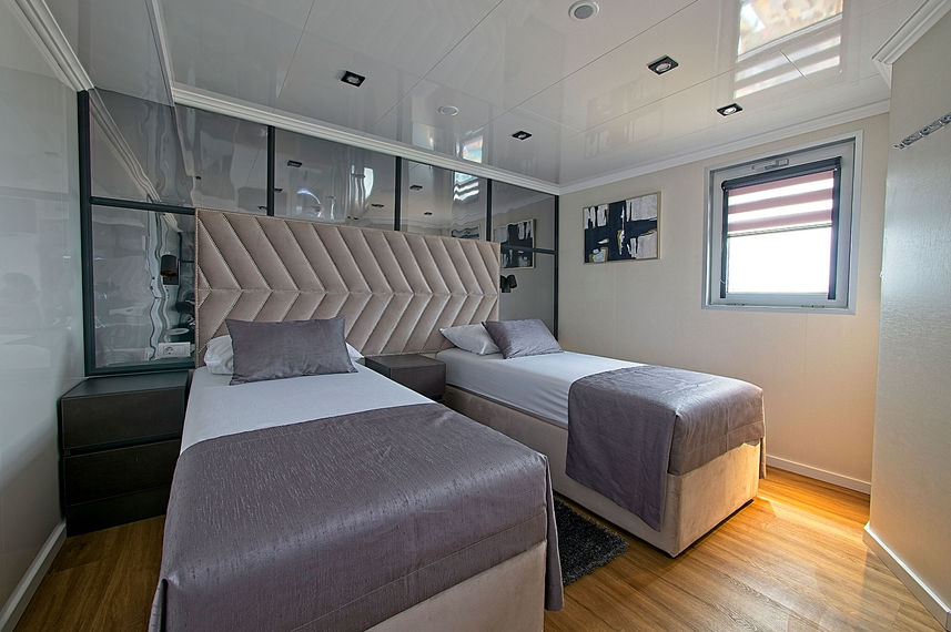 Twin Cabin - Premier