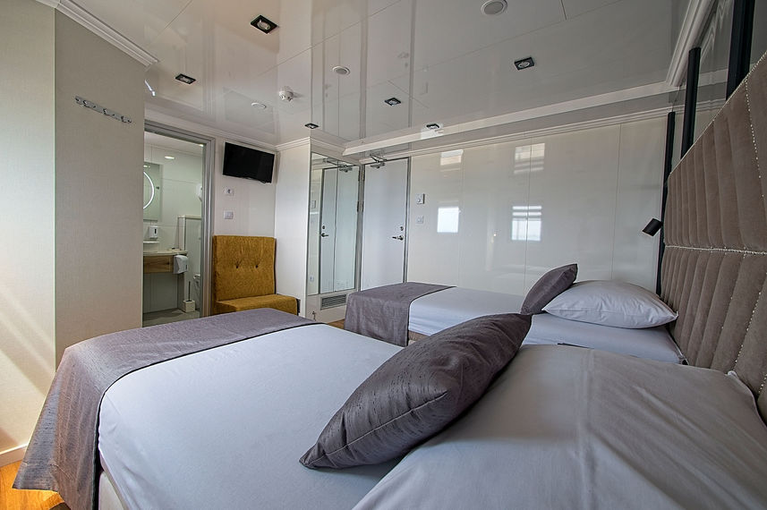 Twin Cabin - Premier