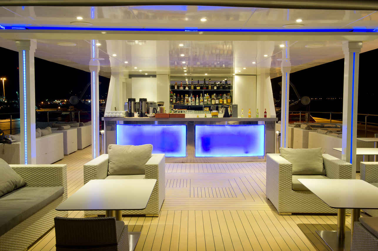 Area bar - Variety Voyager