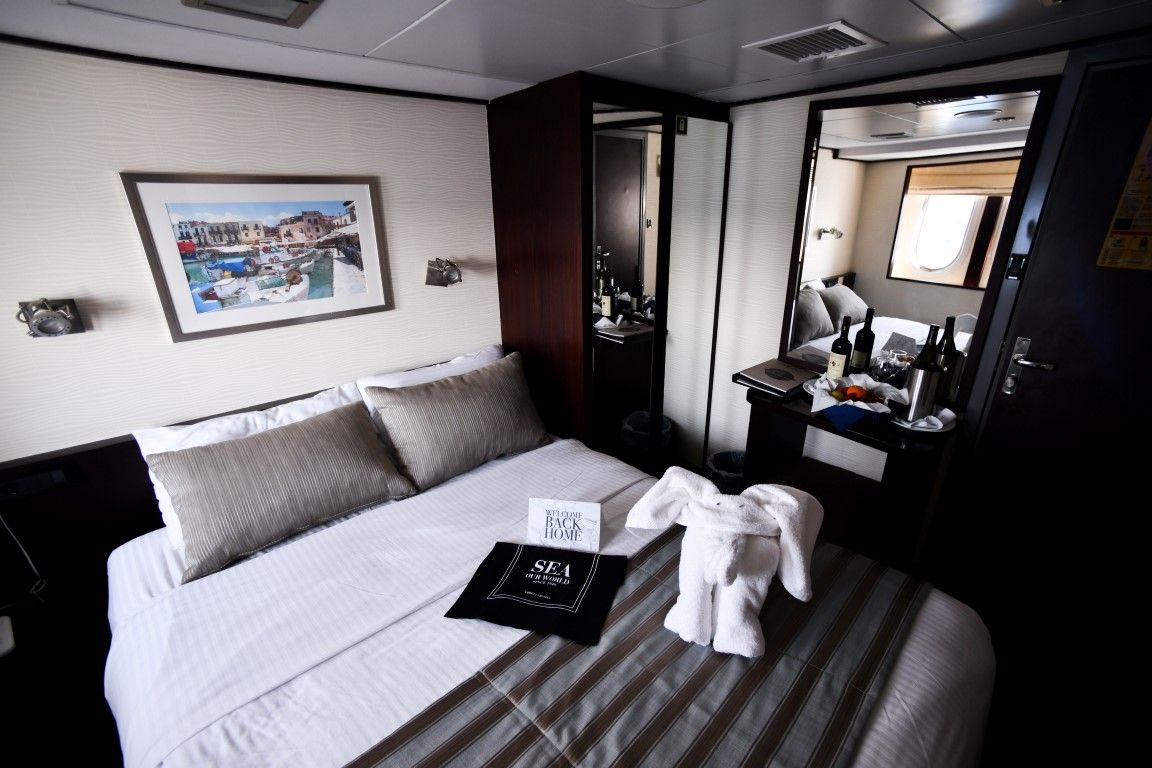 Main Deck Cabin - Harmony V