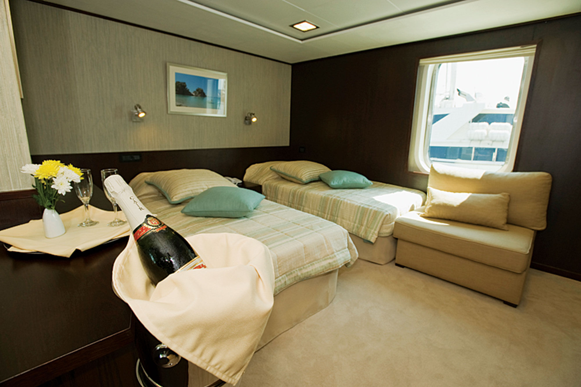 Upper Deck Cabin - Harmony V