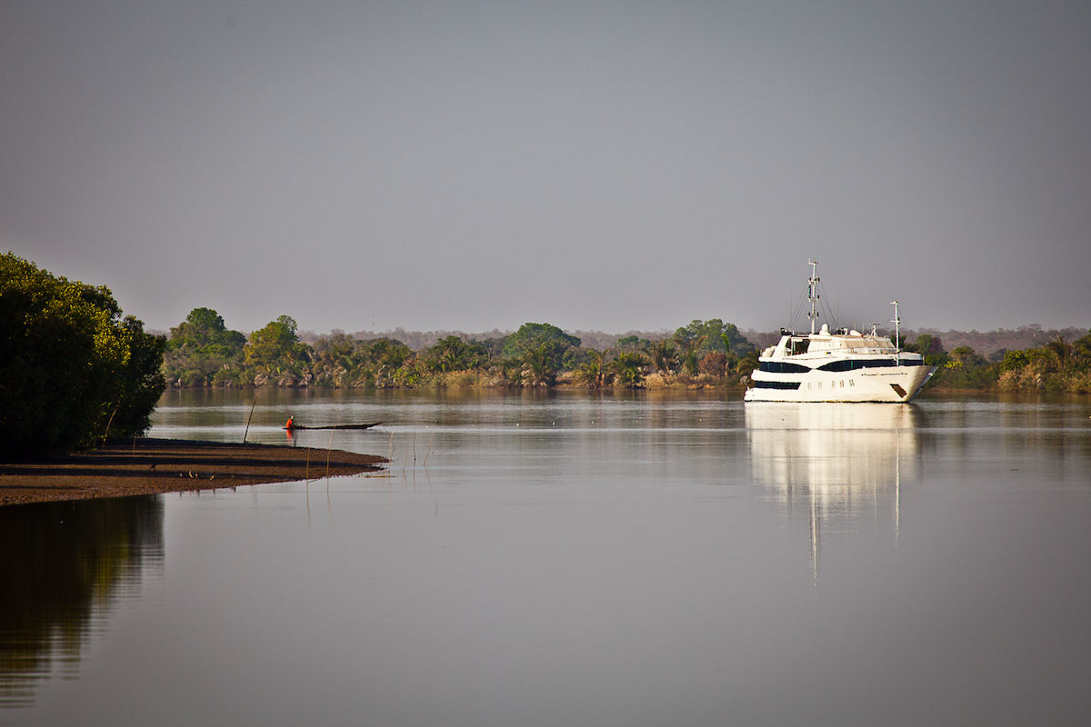 Harmony V Yacht, Greece - LiveAboard.com