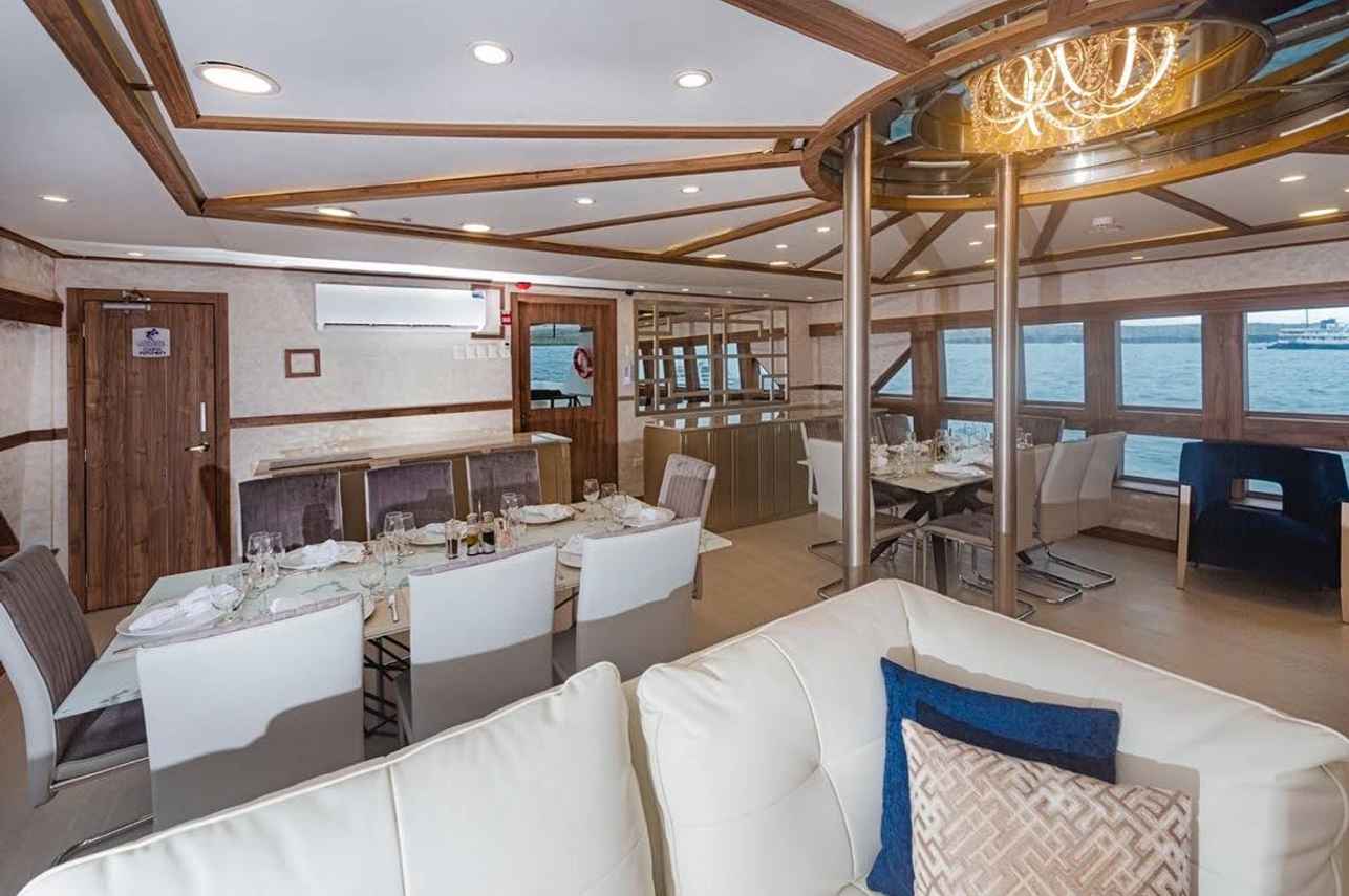 Sala de Jantar - Tiburon Explorer