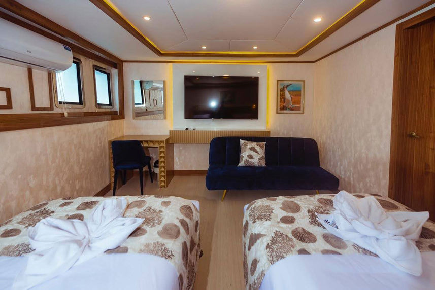 Lower Deck Cabin - Tiburon Explorer