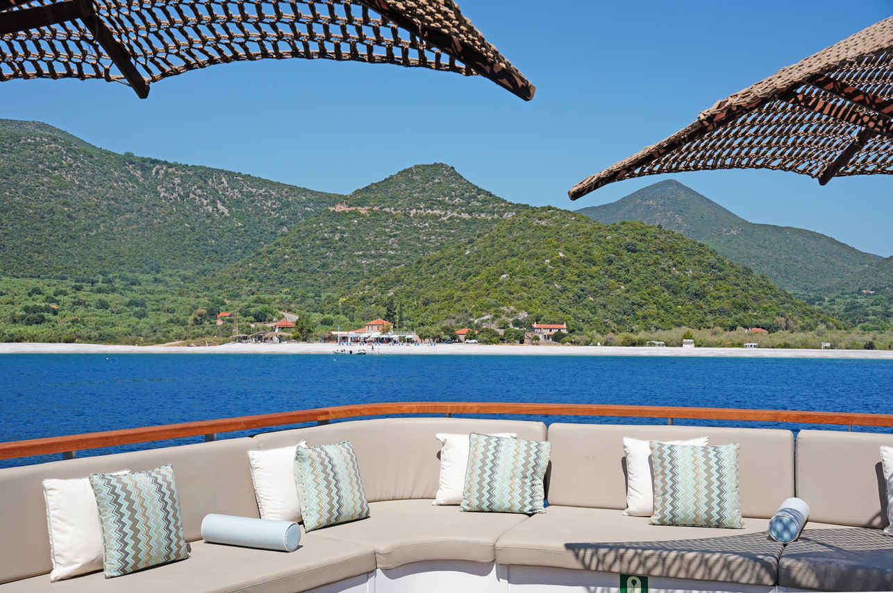 Deque aberto - Elysium