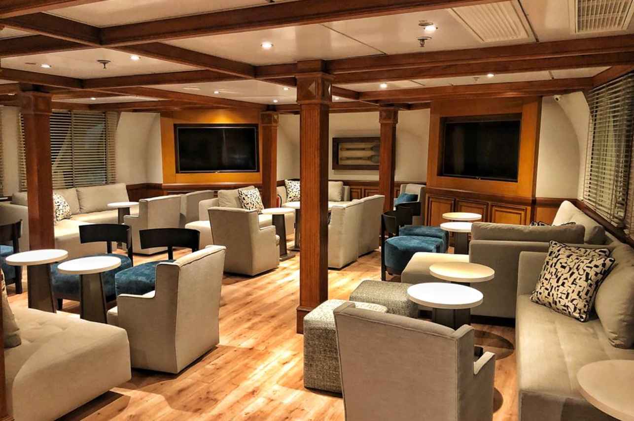 Salão fechado - Elysium