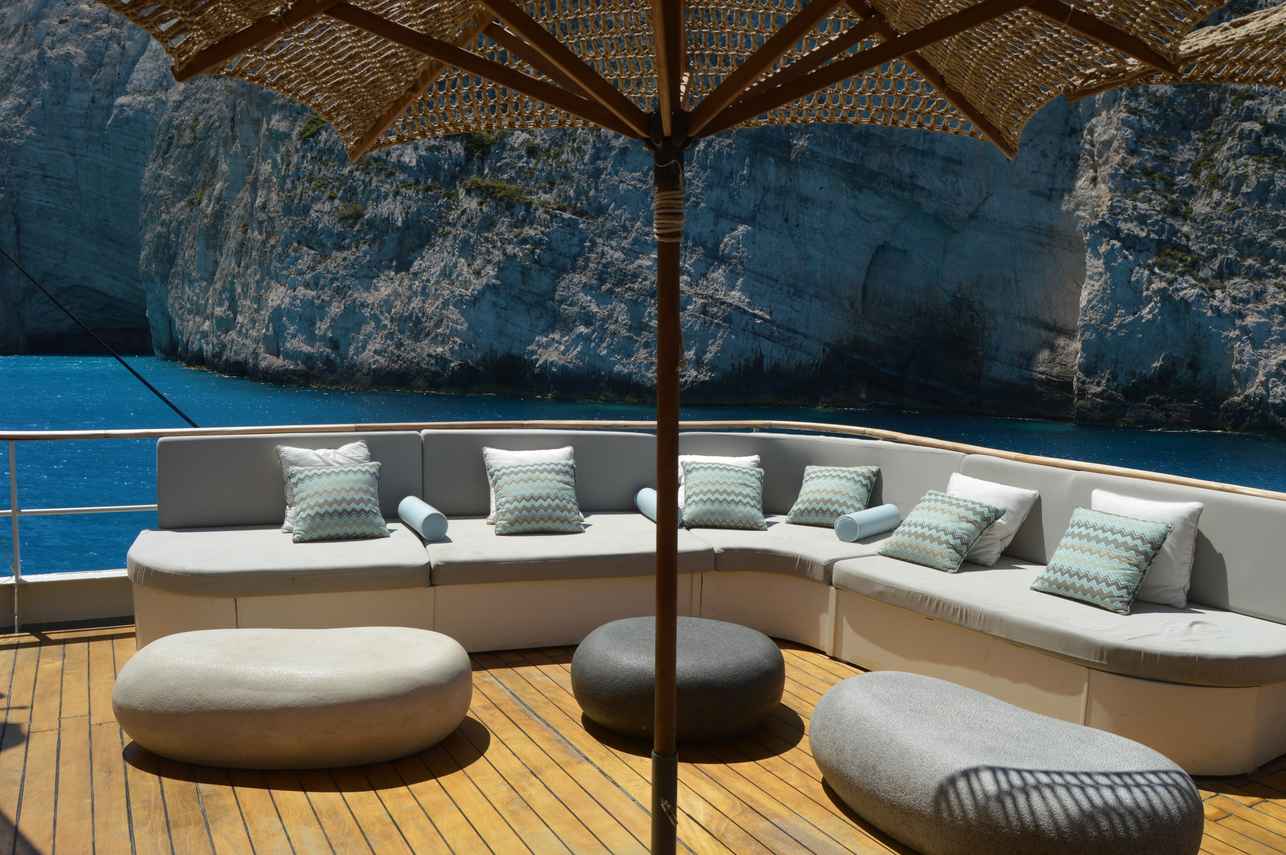 Deque aberto - Elysium