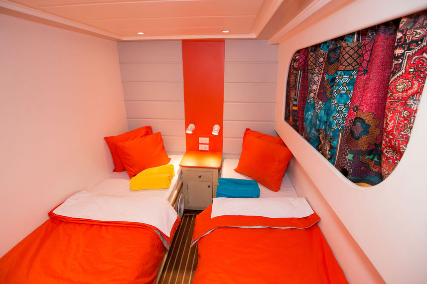 Upper Deck Cabin - Hammerhead I