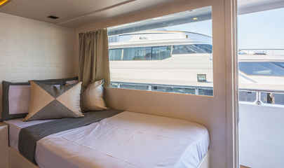 Upper Deck Standard