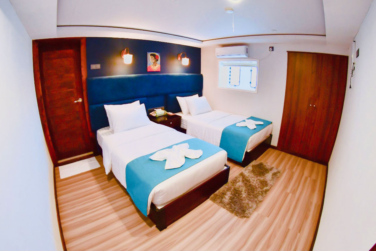 Lower Deck Cabin - Blue