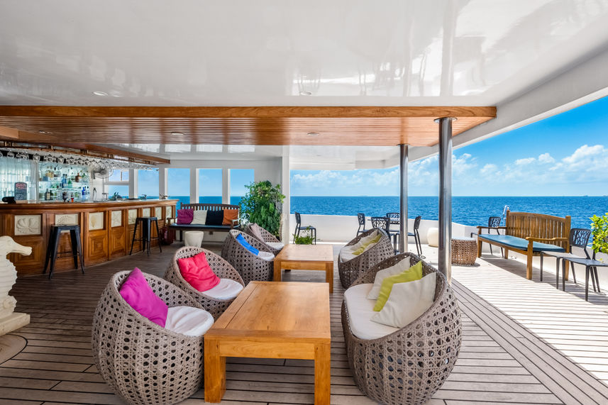 Lounge Externo - Seafari Explorer 2