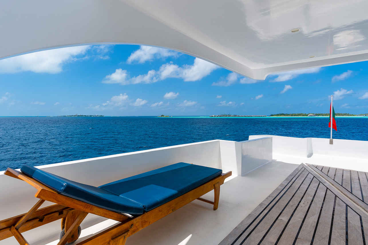 Terraza - Seafari Explorer 2