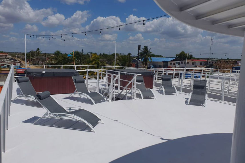 Terraza - Jardines Avalon IV