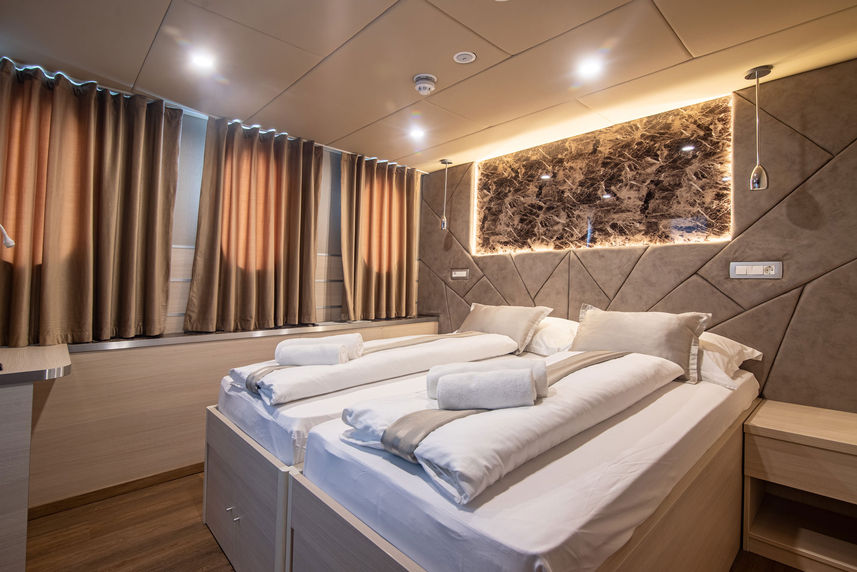 Main Deck Cabin - Symphony