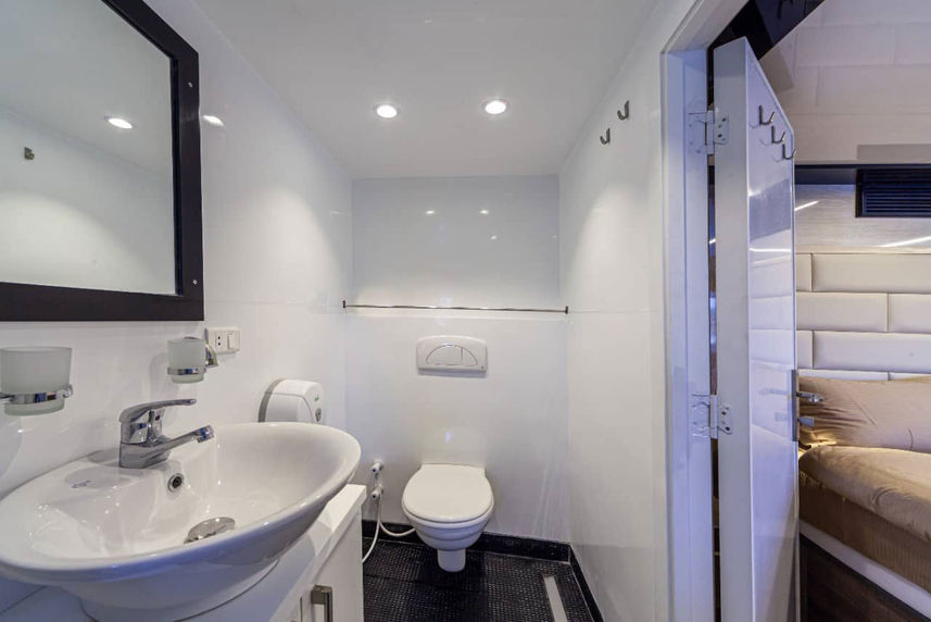 En-Suite bathrooms - Blue Storm