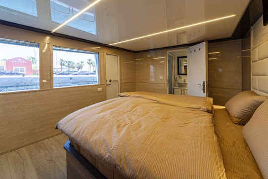 Twin Sea View Main Deck