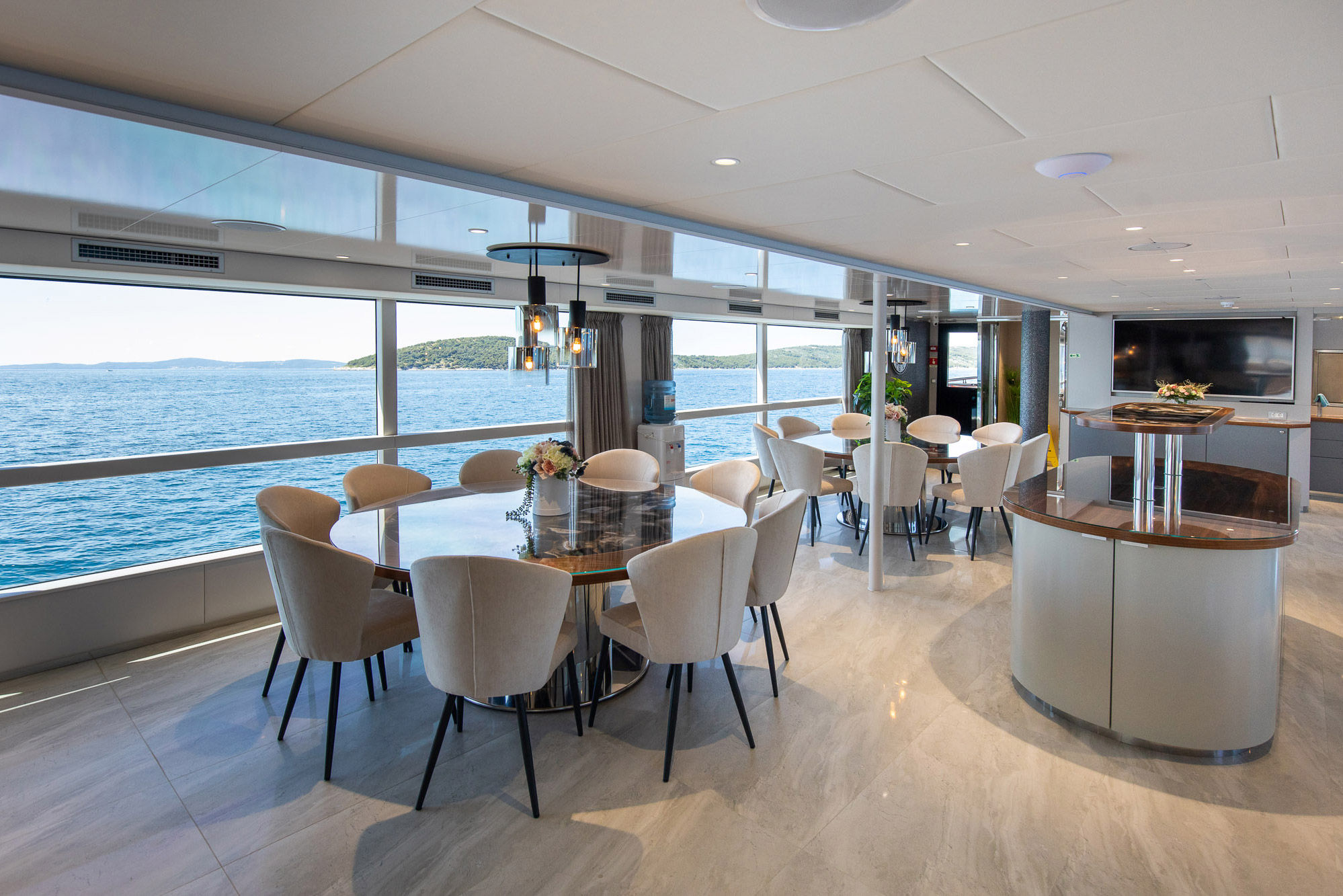 Dining Room - Adriatic King