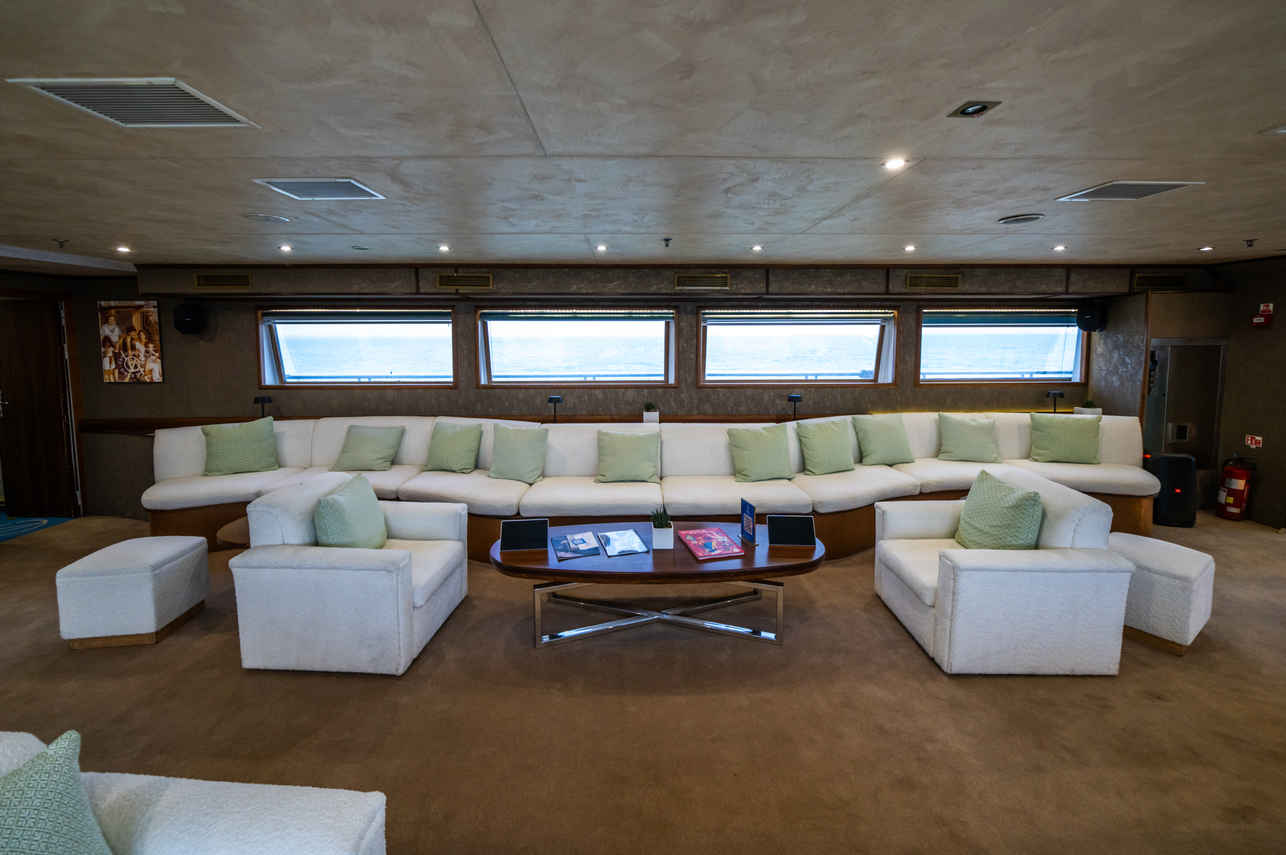 Indoor Saloon - Harmony G