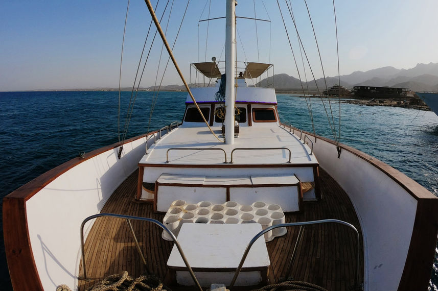 Sun Deck - Gloria Royal