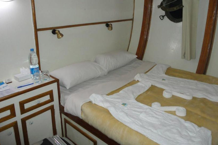 Double Cabin - Gloria Royal
