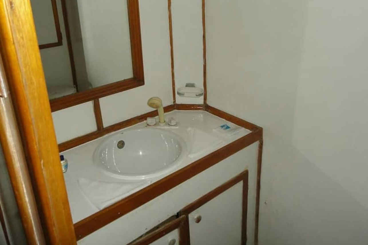 #en-suitebathroom - Gloria Royal