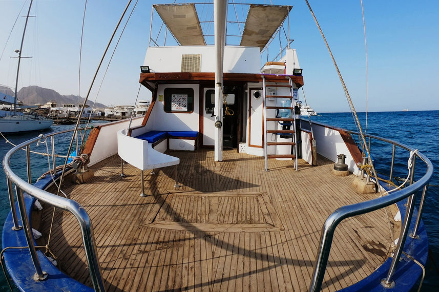 Sun Deck - Gloria Royal