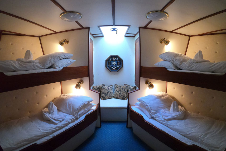 Standard Bunk Cabin - Stella Oceana