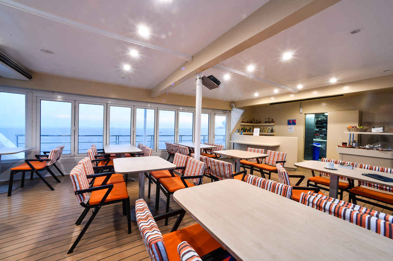 Upper Deck Lounge