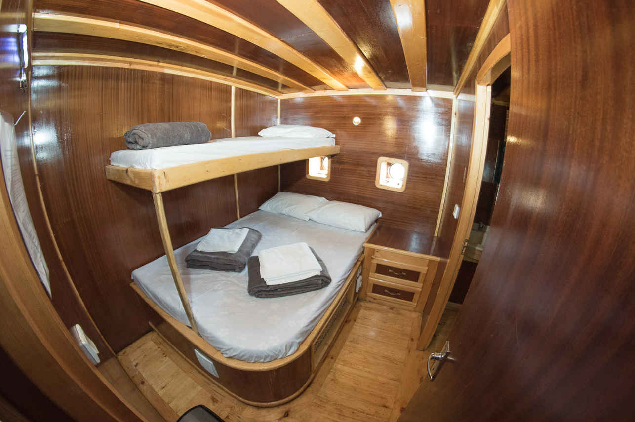 Aphrodite - Triple Cabin