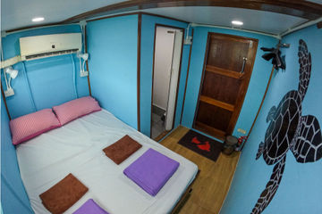 Cabin #1 Beds Left - ENSUITE DBL
