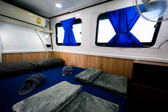Cabin #2 Beds Right - ENSUITE DBL