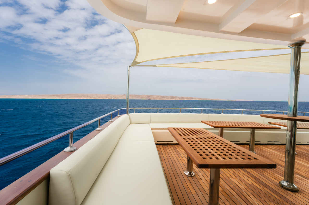 Salon exterior - Ghazala Explorer