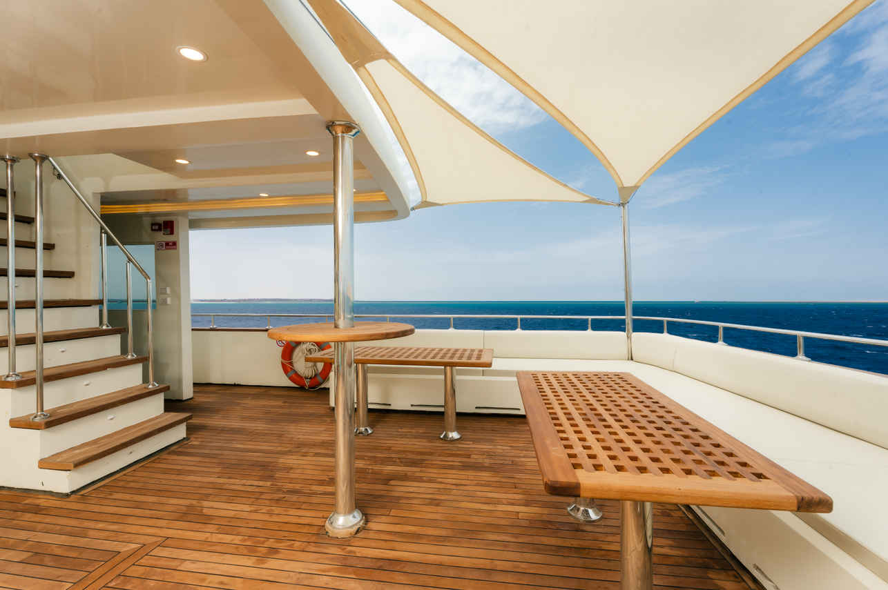 Salon exterior - Ghazala Explorer