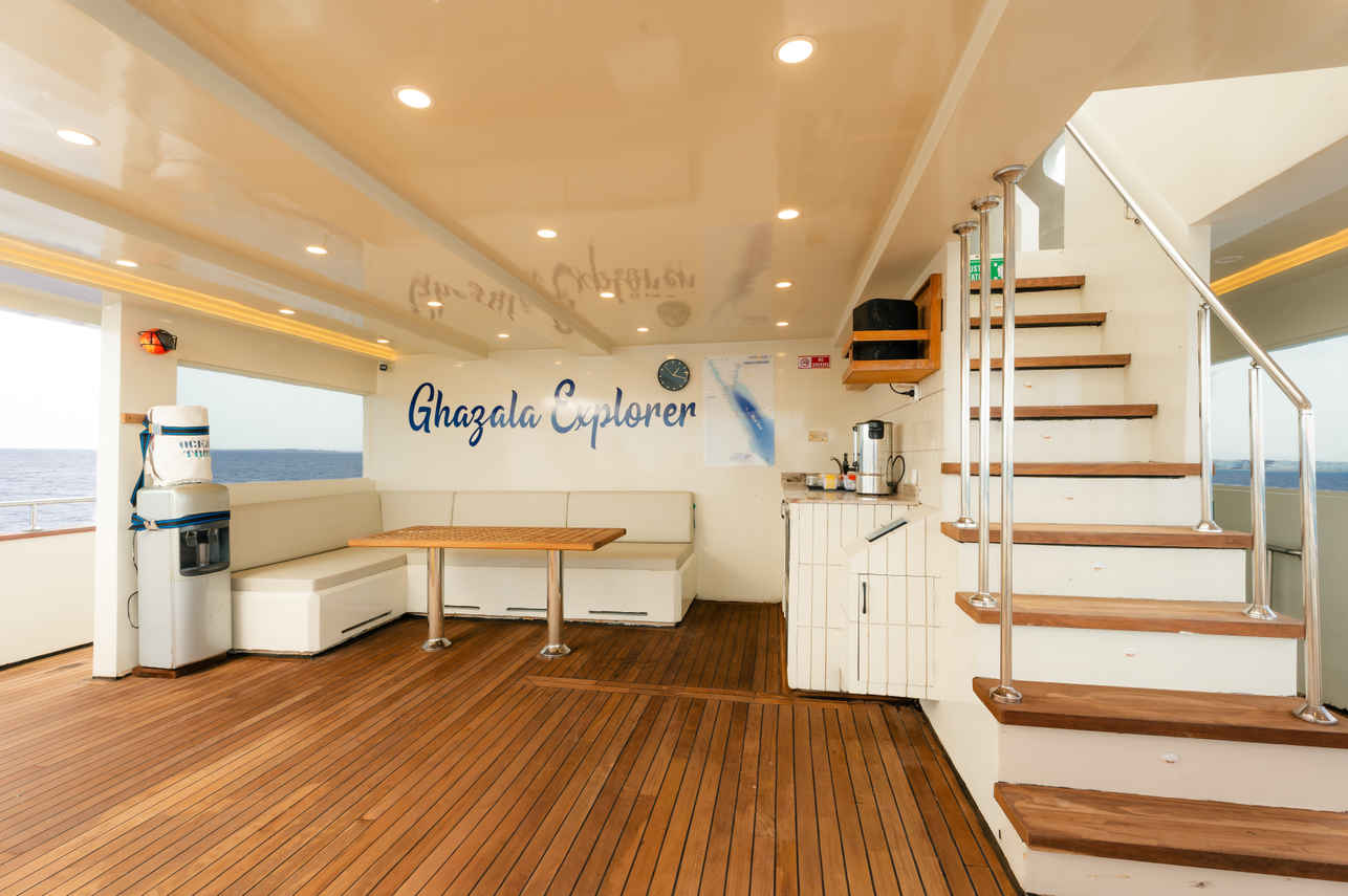Salon exterior - Ghazala Explorer