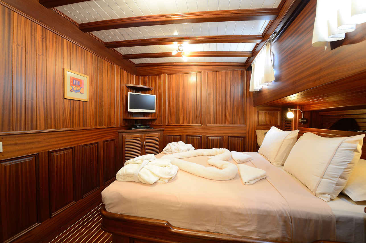 Double Cabin - Zephyria II